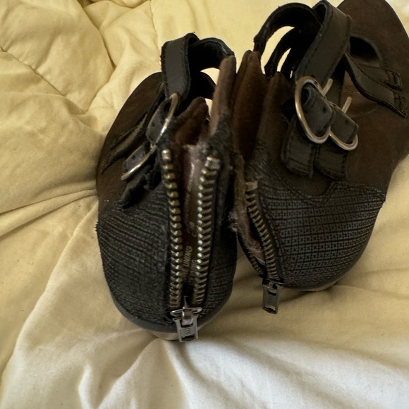 Earth Amber Soft Buck Womens Brown Leather Ankle bootie size 5 - Picture 4 of 10